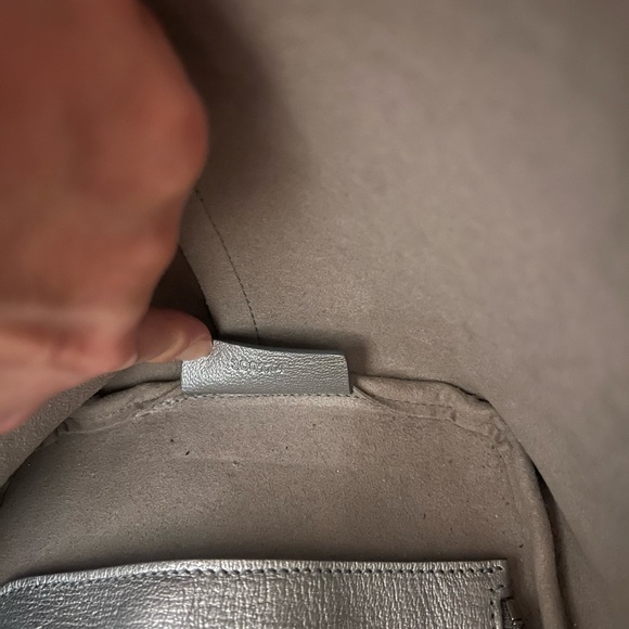 SOLD ❌ Givenchy Metallic Silver Leather Antigona Shopper Tote bag - Picture 16 of 16